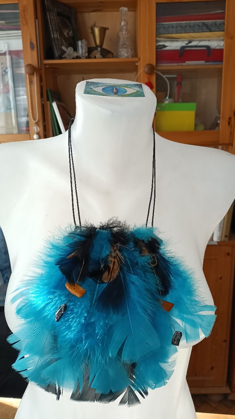 Kolia Pierzasta Turkusowa