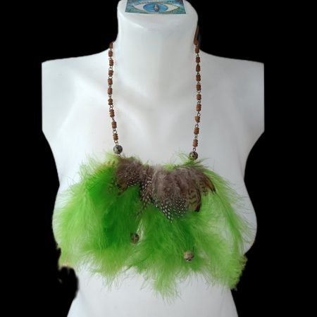 Pierzasty Naszyjnik ultra zieleń